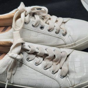 White Zara Sneakers, size 8.5 US/39